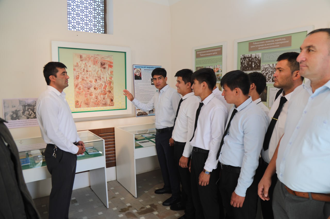 NamDPI talabalari Qatag'on qurbonlari muzeyida