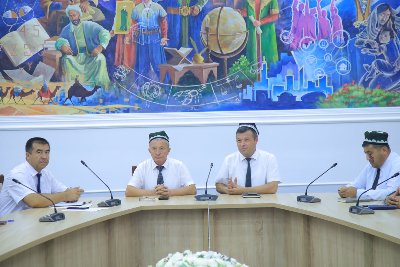 Namangan davlat pedagogika instituti rahbar va xodimlari hamda professor-oʻqituvchilari navbatdagi "Siyosiy-ma’rifat soati"da ishtirok etdi.