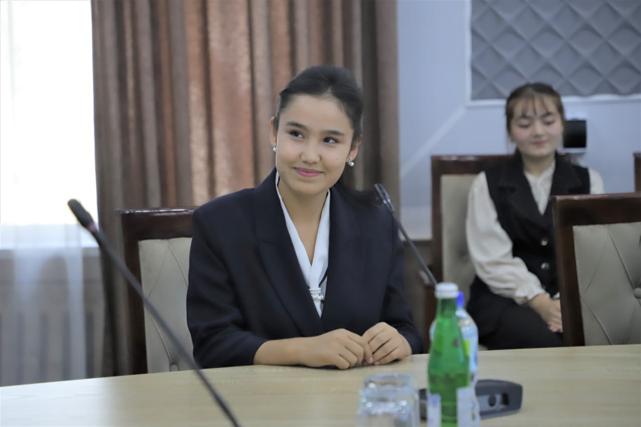 Vazir “Abdulla Avloniy” davlat stipendiyasining ilk sohibi bilan uchrashdi