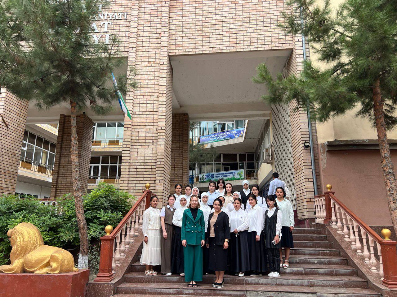 Talabalar bilan moziyga sayohat