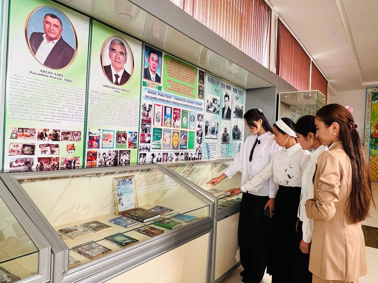 Talabalar bilan moziyga sayohat