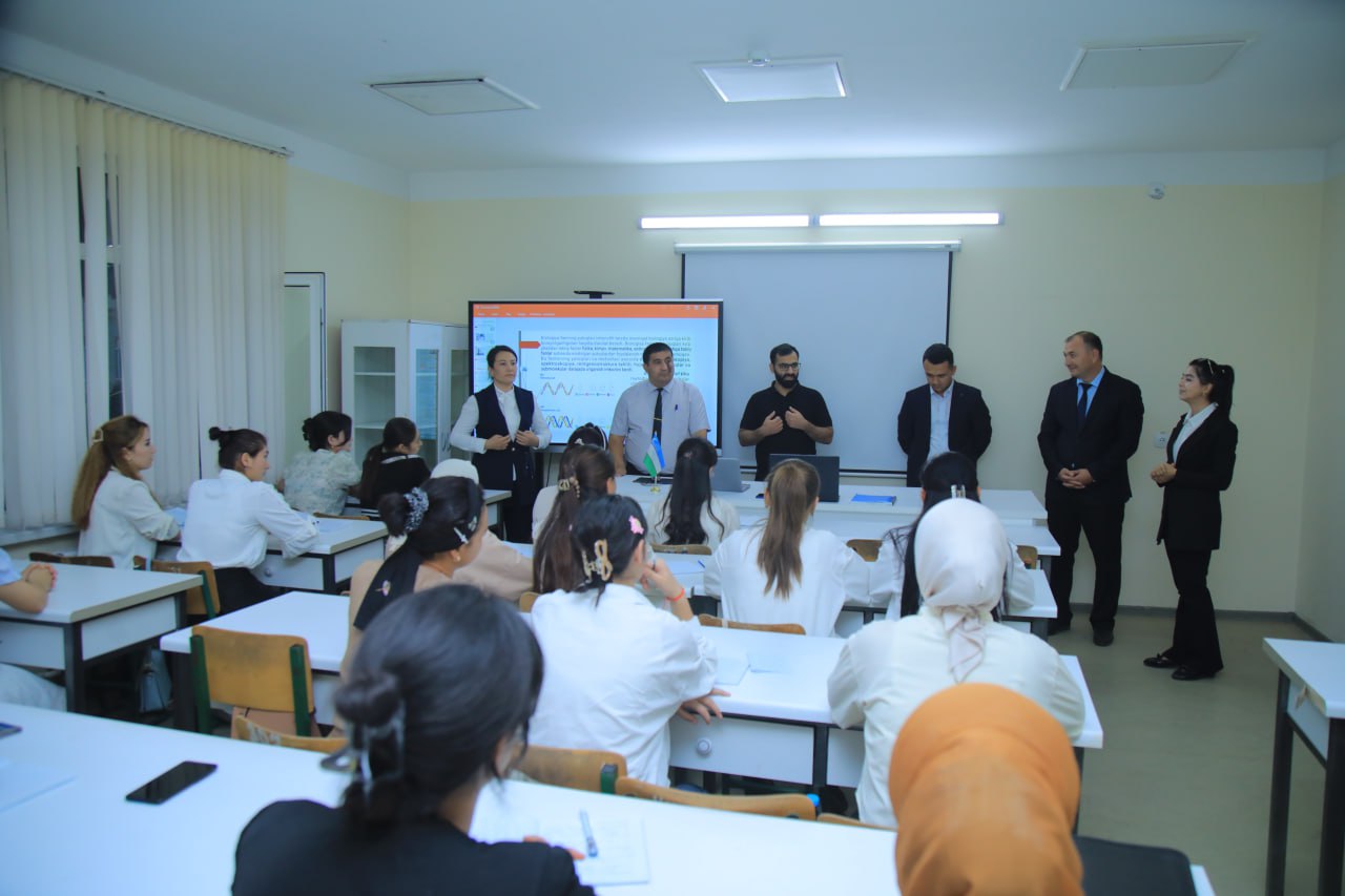 Pokistonlik Mukhammad Wasif Khan NamDPIda dars beradi