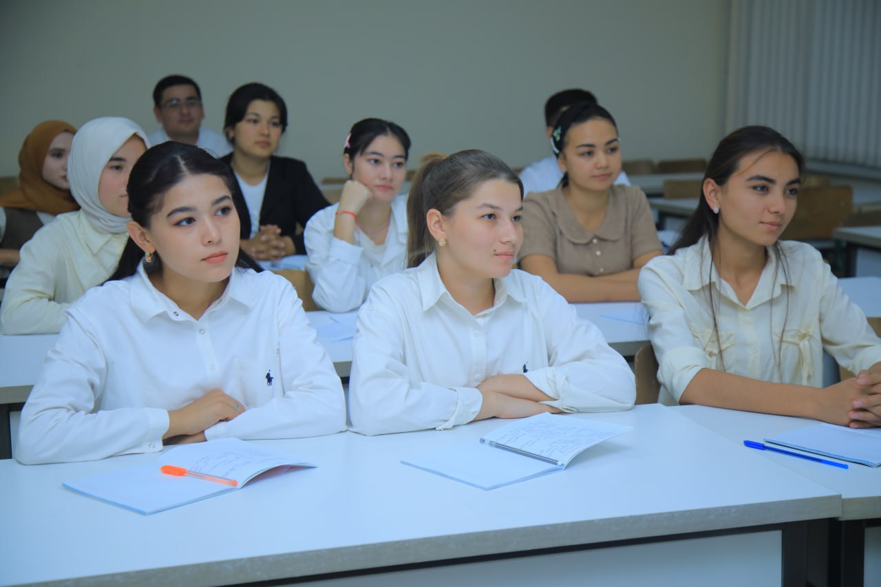 Pokistonlik Mukhammad Wasif Khan NamDPIda dars beradi