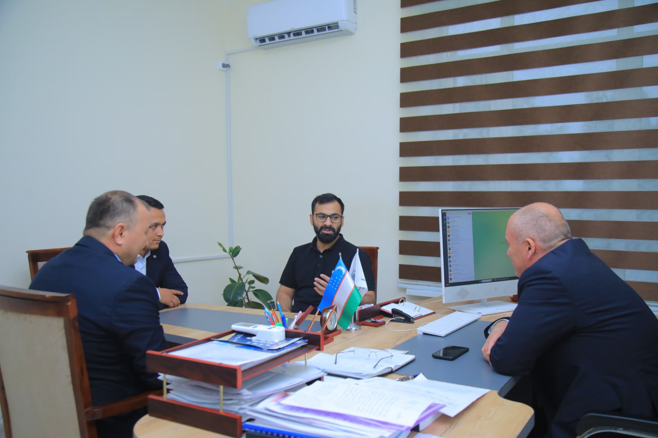 Pokistonlik Mukhammad Wasif Khan NamDPIda dars beradi