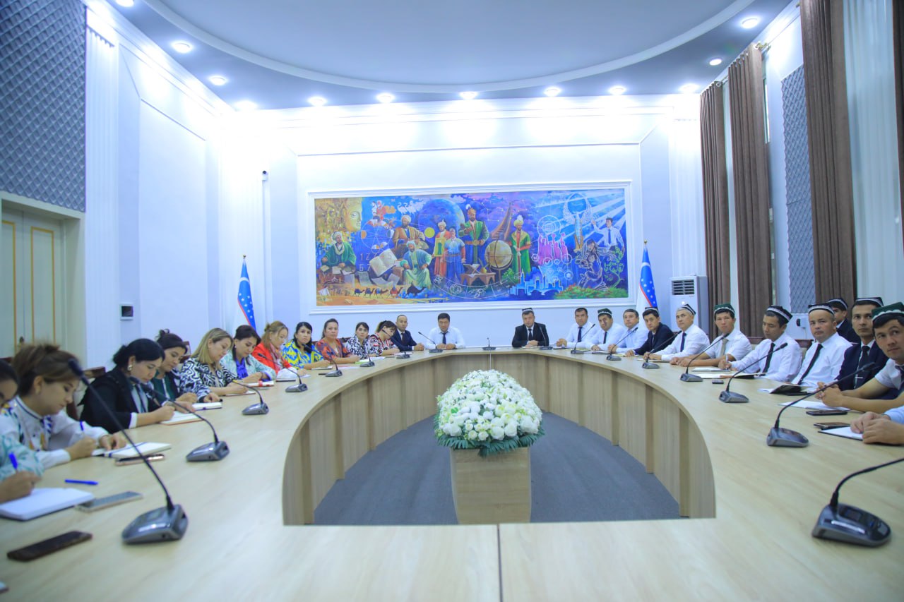 Siyosiy-ma’rifat soati