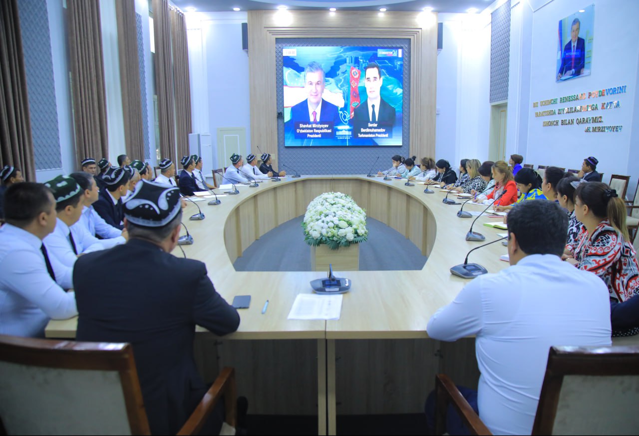 Siyosiy-ma’rifat soati