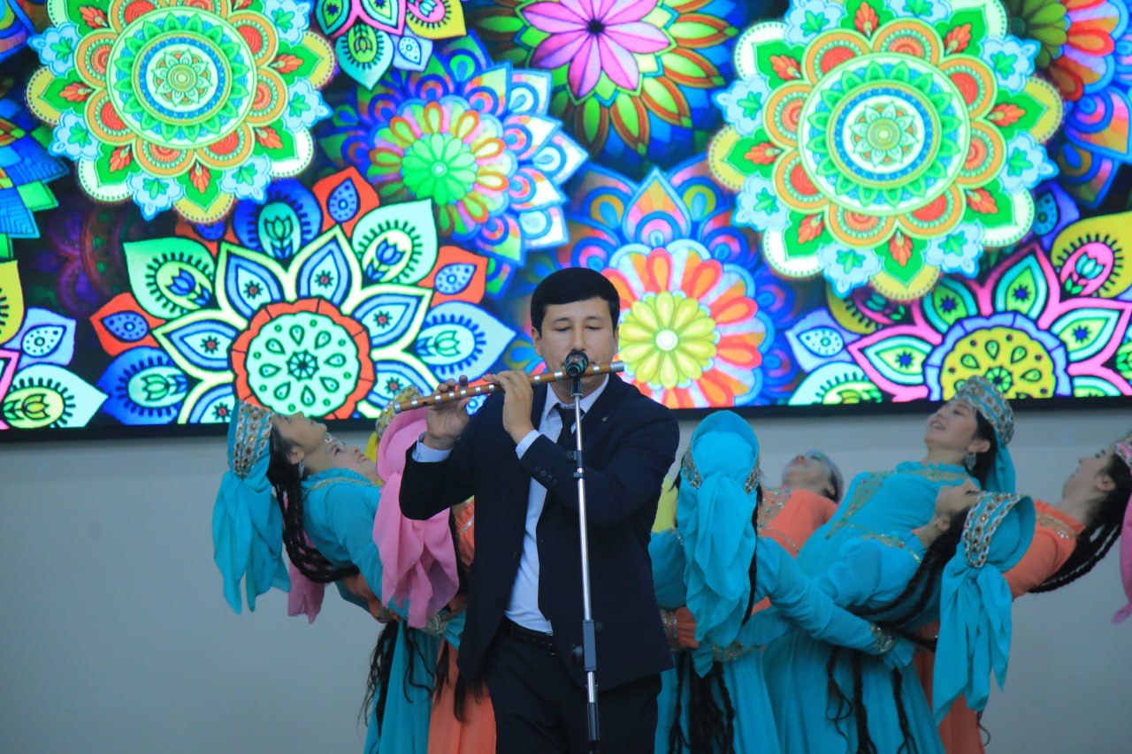 ILM VA MA'RIFAT YO'LIDA FIDOYI USTOZLARGA EHTIROM