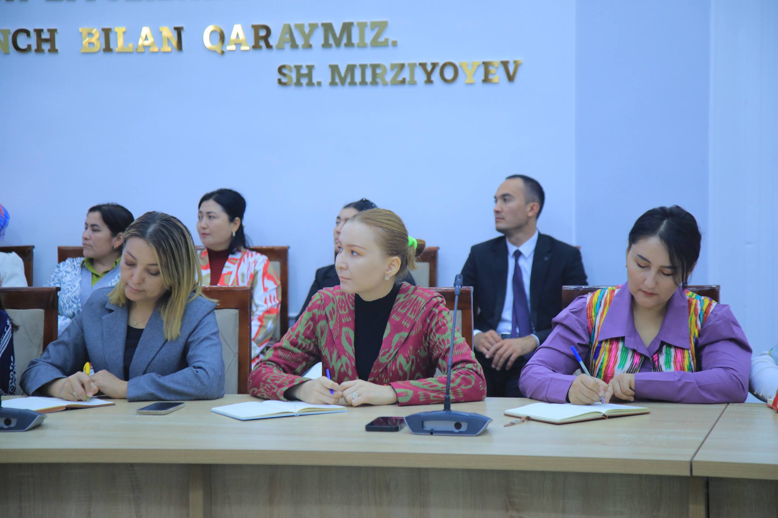 NamDPI rahbar va xodimlari hamda professor-oʻqituvchilari navbatdagi "Siyosiy-ma’rifat soati"da ishtirok etdi.