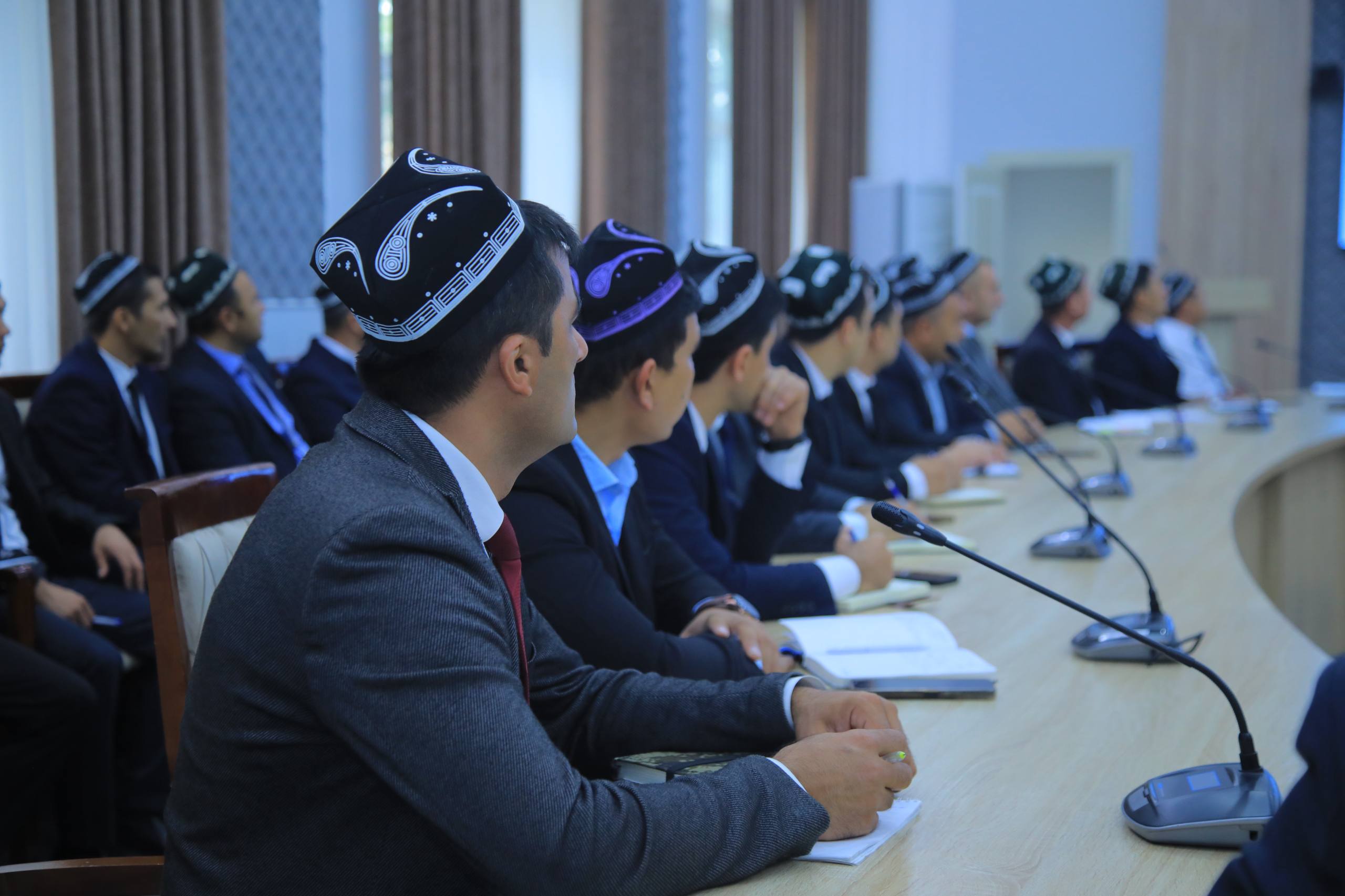 NamDPI rahbar va xodimlari hamda professor-oʻqituvchilari navbatdagi "Siyosiy-ma’rifat soati"da ishtirok etdi.