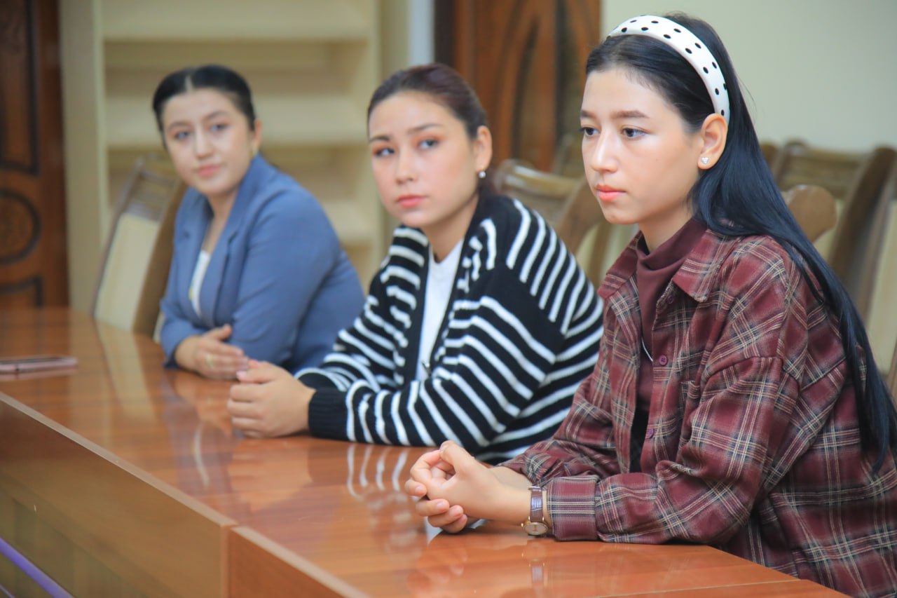 Yoshlar akademiyasi lideri, fakultet liderlari hamda a'zolik uchun suhbat o'tkazildi.