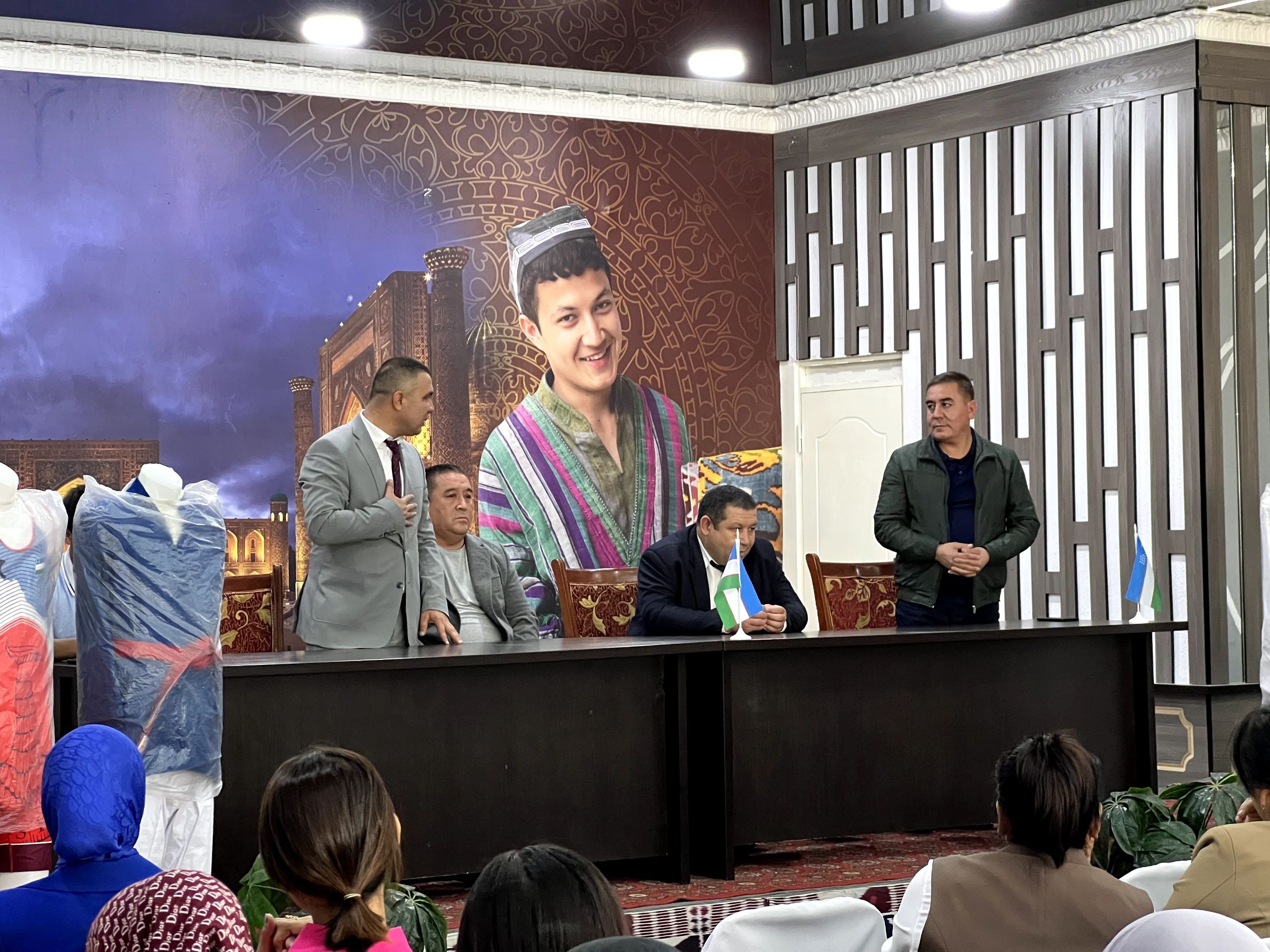 BILIM VA TEXNIKA: CHEMPIONLIK SARI