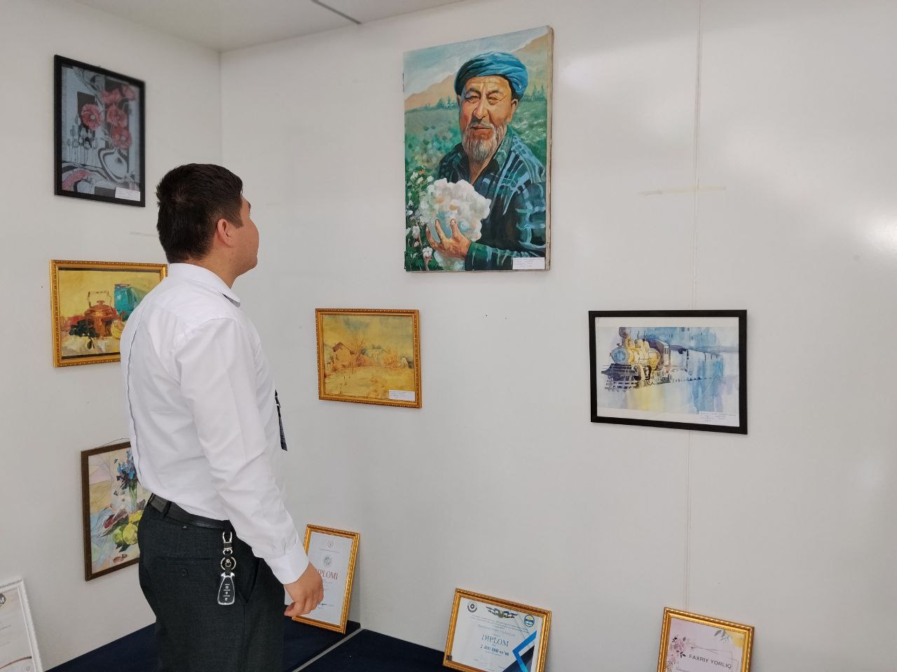 RANGLARDA AKS ETGAN ORZULAR