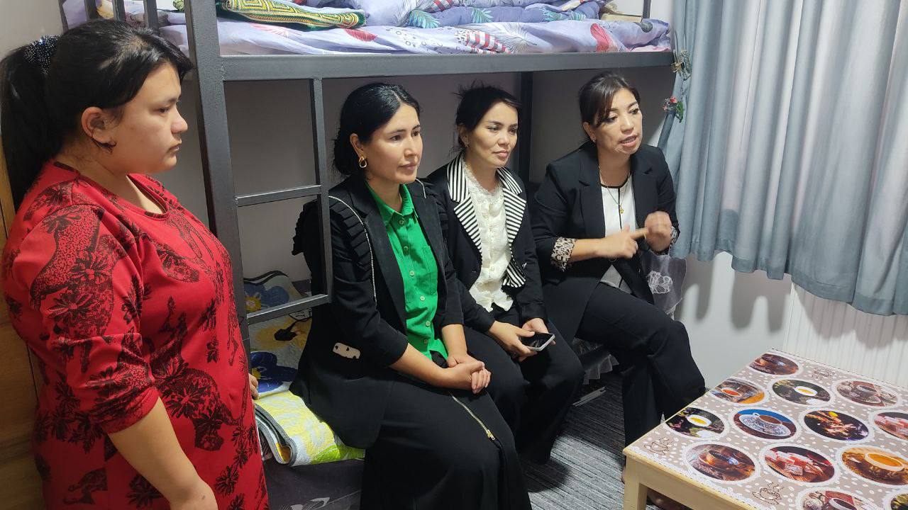 Talaba qizlar holidan xabar olindi