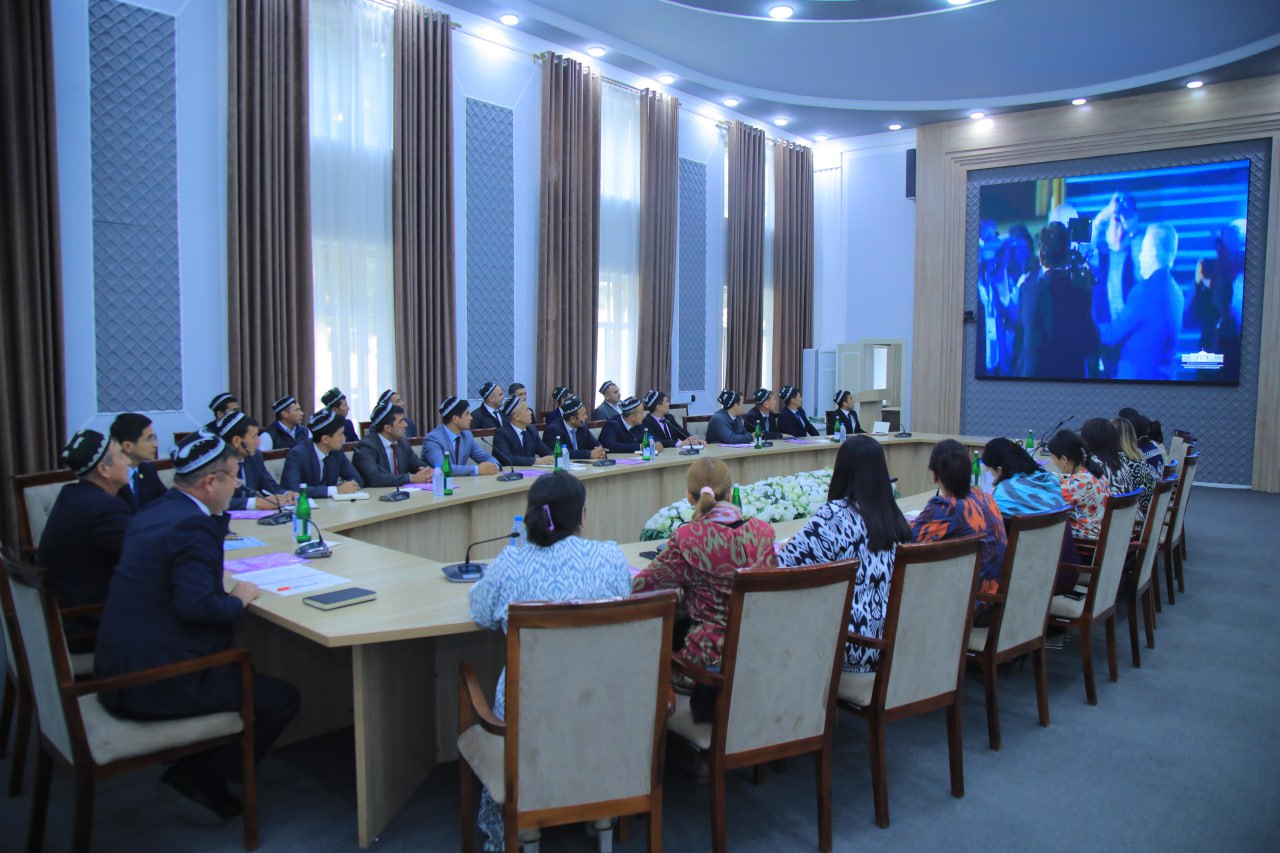 Namangan davlat pedagogika instituti rahbar va xodimlari hamda professor-oʻqituvchilari navbatdagi "Siyosiy-ma’rifat soati"da ishtirok etdi.