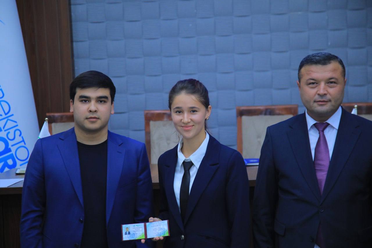 Hisobot-saylov yig’ilishida 2025/2026-o‘quv yili uchun Yoshlar yetakchisi, Yoshlar kengashi a’zolari hamda fakultet koordinatorlarini saylash bo‘yicha masala ko’rib chiqildi.