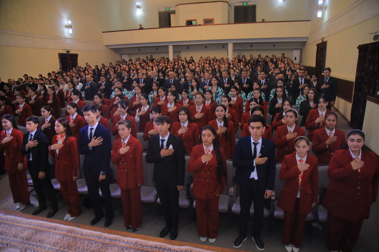 Namangan davlat pedagogika institutida "Talaba - yurt kelajagining umidi" shiori ostida talabalikka bagʻishlov bayram dasturi oʻtkazildi.