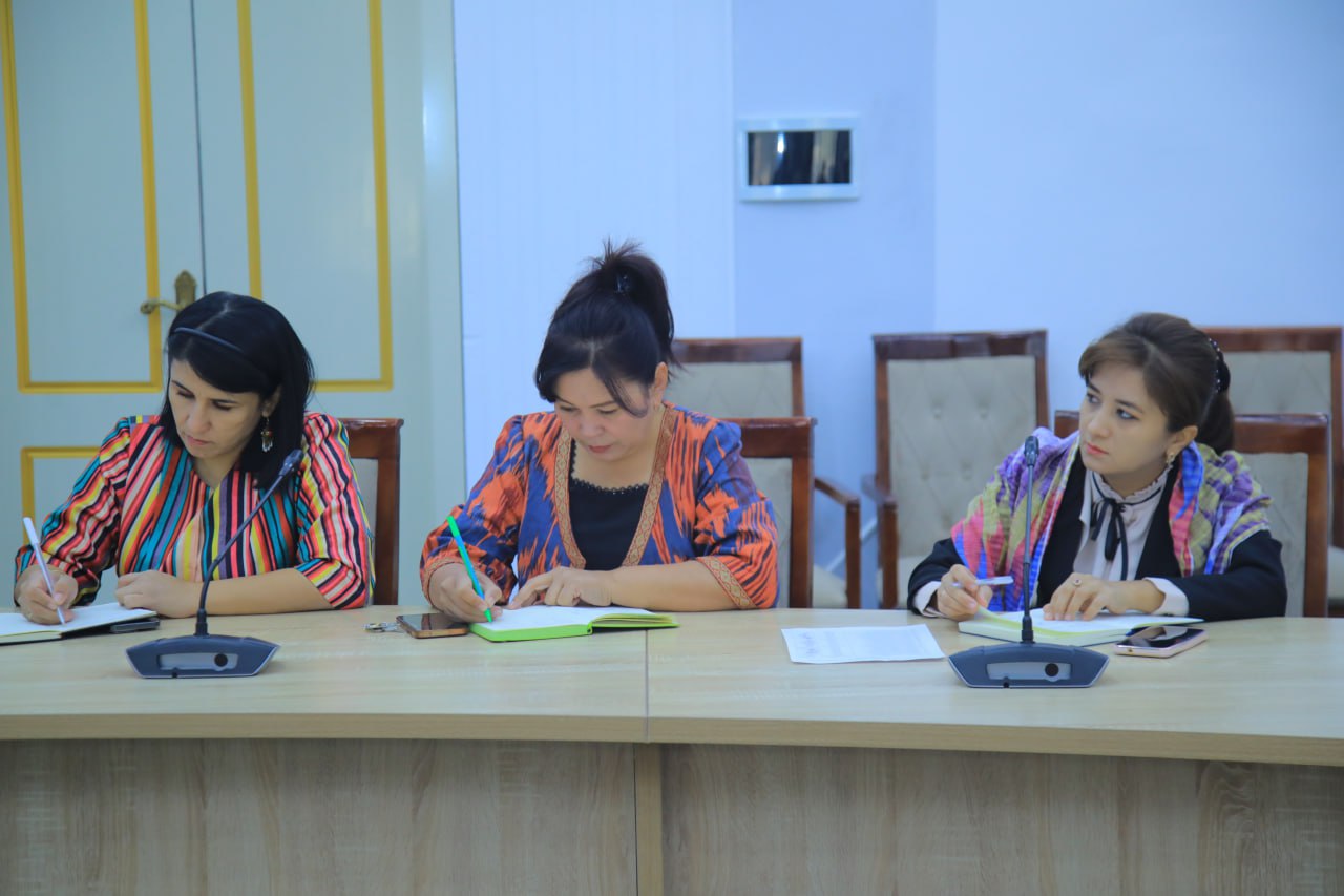 Namangan davlat pedagogika instituti rahbar va xodimlari hamda professor-oʻqituvchilari navbatdagi "Siyosiy-ma’rifat soati"da ishtirok etdi.