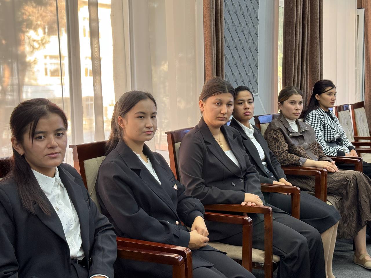 Namangan davlat pedagogika institutida "Deputat va yoshlar" uchrashuvi o'tkazildi