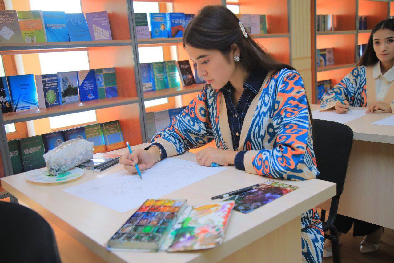 Namangan davlat pedagogika instituti talabalari o’rtasida “Milliy naqshlar dizayni” nomli rasmlar tanlovi o‘tkazildi.