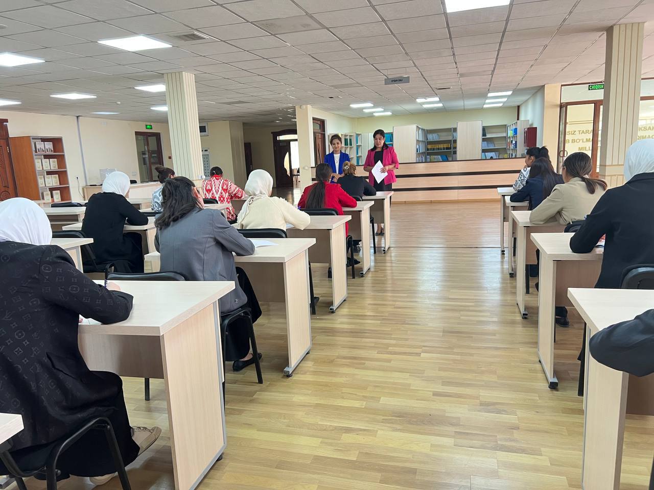 Namangan davlat pedagogika instituti talabalari o’rtasida nutqiy qobiliyatni rivojlantirish, shaxsiy fikr, erkin tuzilmalarni ifodalash, tahliliy va hissiy uslubni aniqlash maqsadida esselar tanlovi oʼtkazildi.