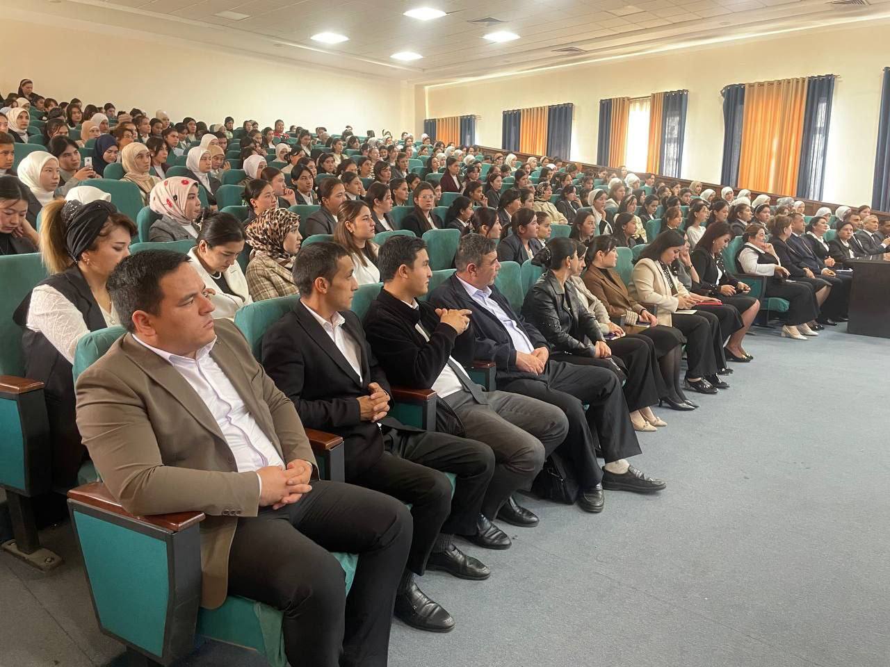 🇺🇿 Til — birligimiz timsoli