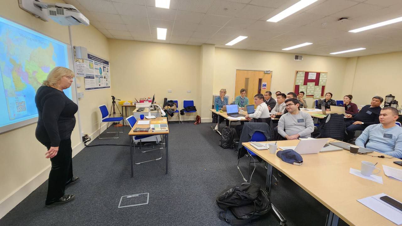 Dunyoga yoʻl: NamDPI professor-oʻqituvchilari Kembrij universitetida