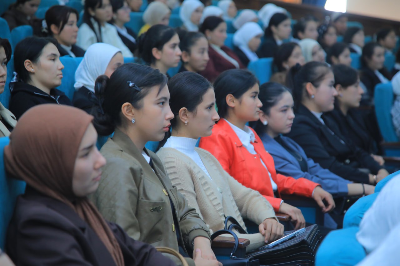 "KELAJAK SOATI" RUKNI OSTIDA "MA'RIFAT DARSI" O'TKAZILDI