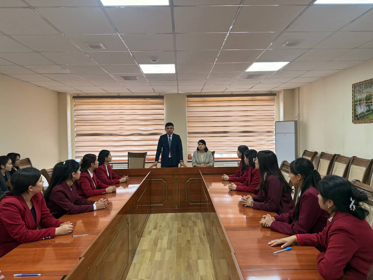 Namangan davlat pedagogika instituti Ijtimoiy fanlar fakulteti 1- bosqich O’zbek tili va adabiyoti yo'nalishi talabalari bilan ilmiy seminar tashkil etildi