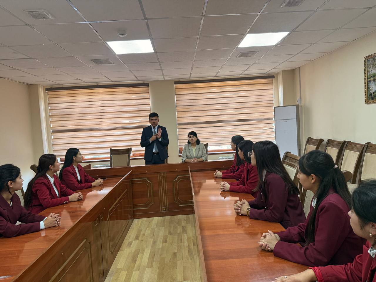 Namangan davlat pedagogika instituti Ijtimoiy fanlar fakulteti 1- bosqich O’zbek tili va adabiyoti yo'nalishi talabalari bilan ilmiy seminar tashkil etildi