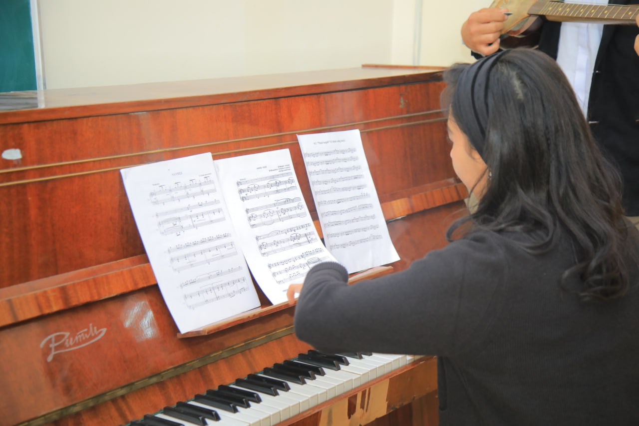 Sirtqi ta’limda oraliq nazorat imtihonlari davom etmoqda!