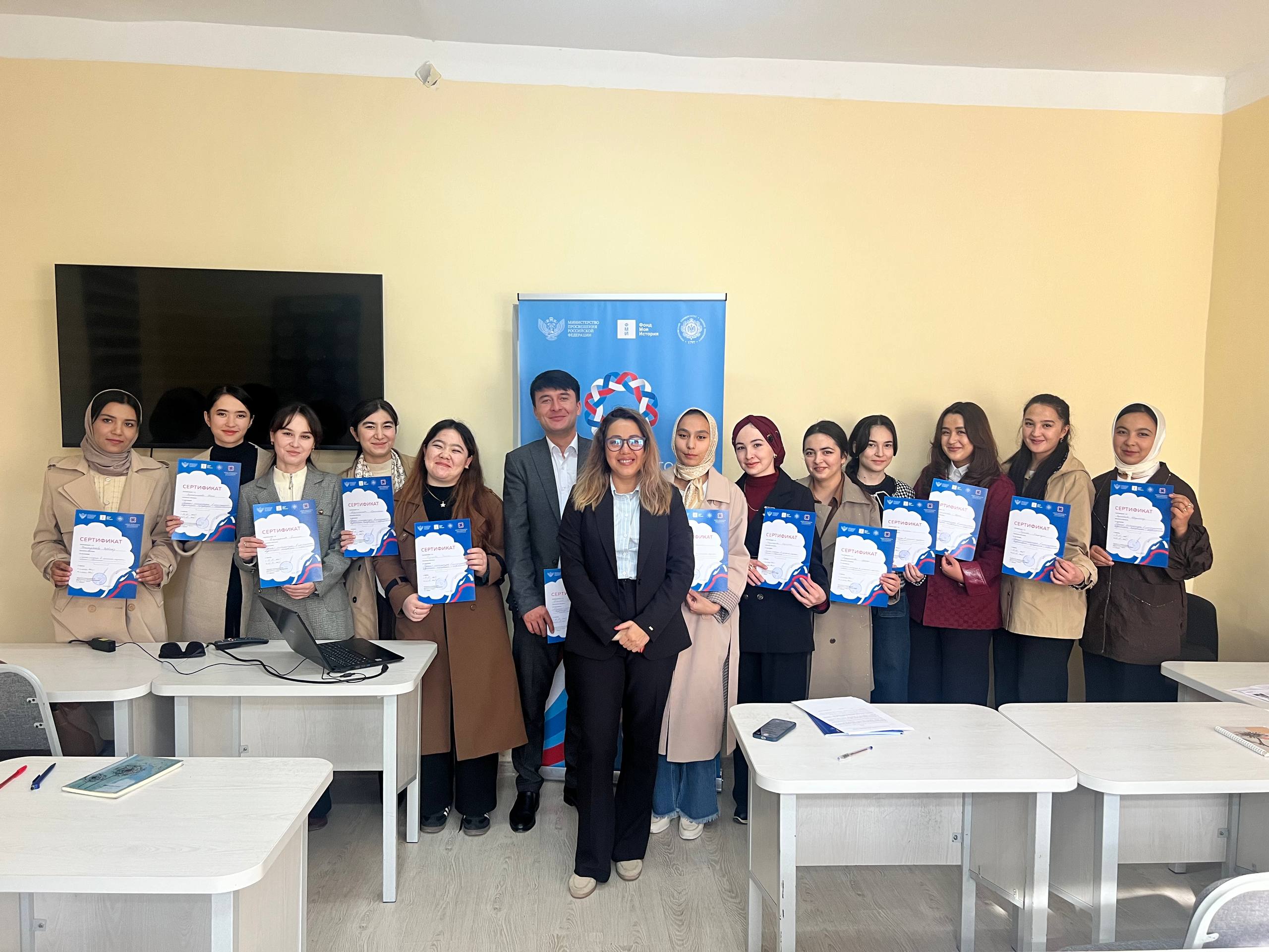 Namangan davlat pedagogika instituti Filologiya kafedrasida so’ngi bir oy davomida Rossiyalik olimlar faoliyat olib bordilar.