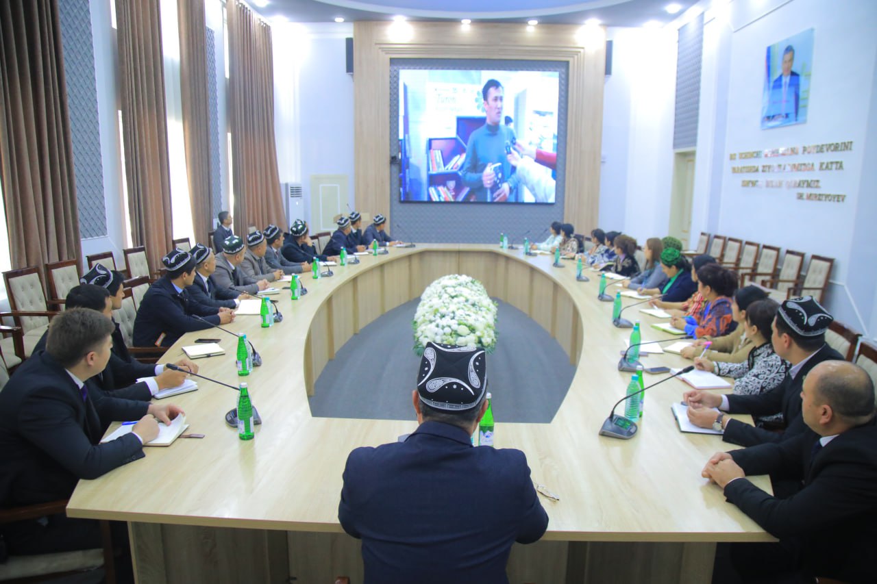 Namangan davlat pedagogika instituti rahbar va xodimlari hamda professor-oʻqituvchilari navbatdagi "Siyosiy-ma’rifat soati"da ishtirok etdi.