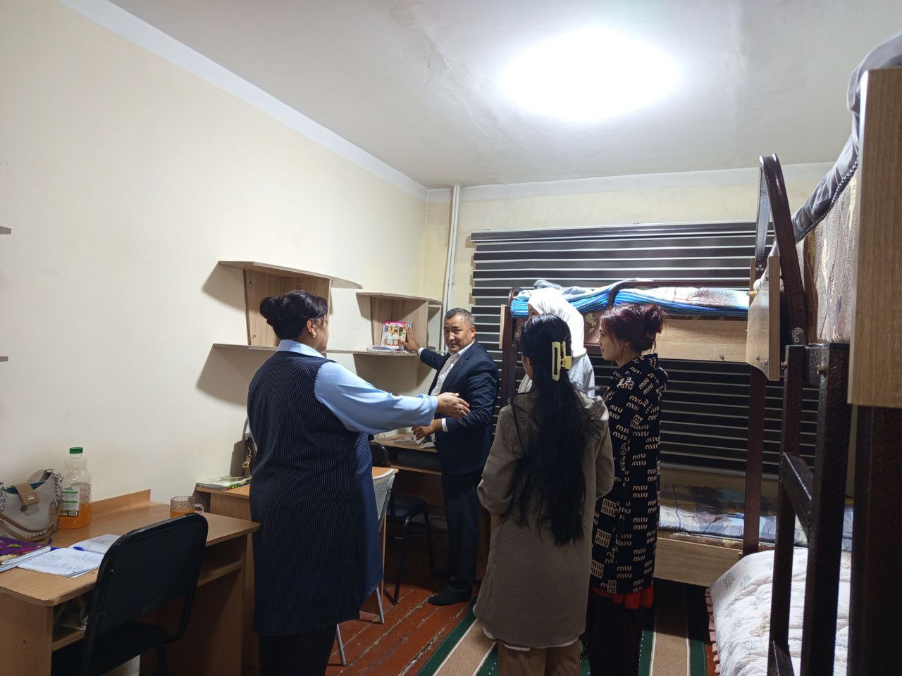 Talabalar bilan uchrashuv: turar joydagi samimiy muloqot