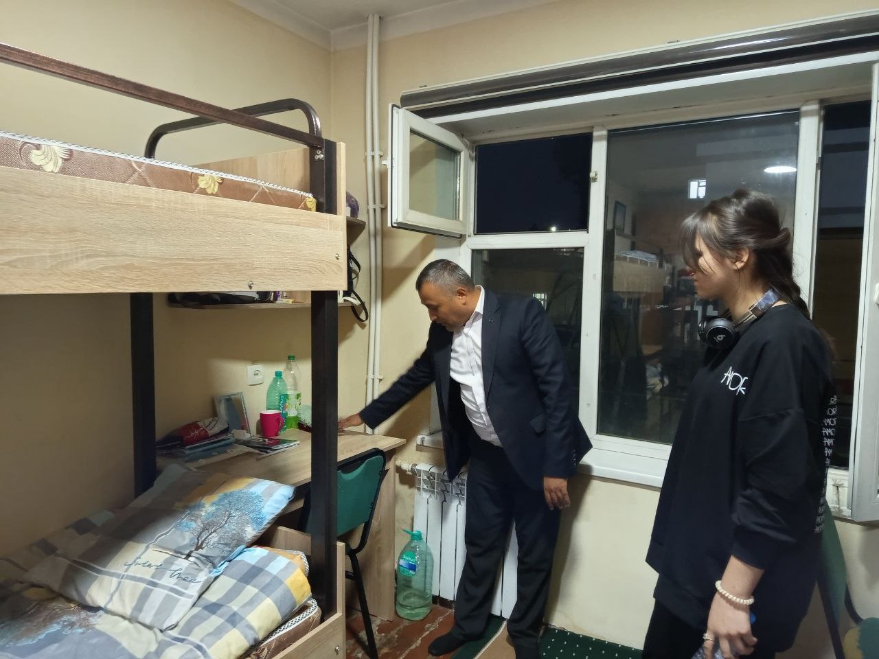 Talabalar bilan uchrashuv: turar joydagi samimiy muloqot