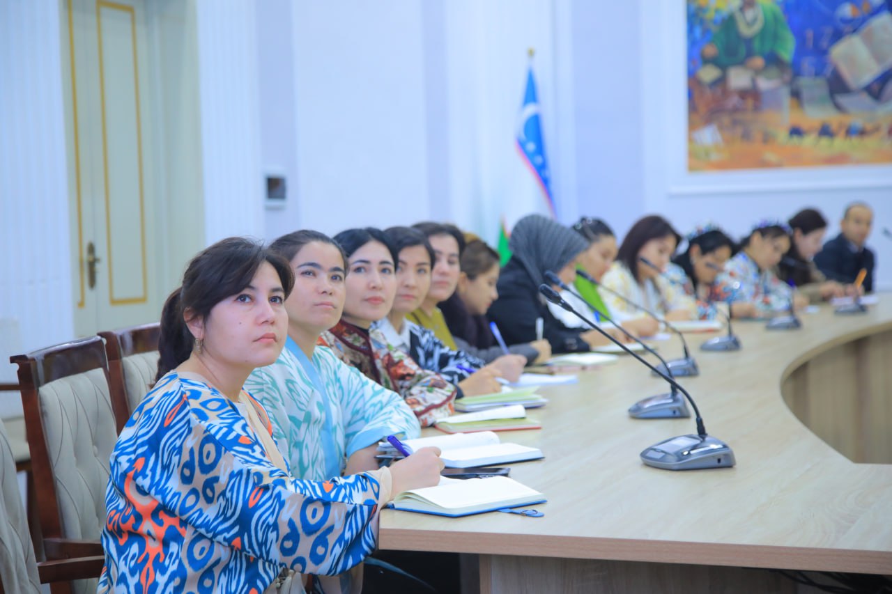 Namangan davlat pedagogika instituti rahbar va xodimlari hamda professor-oʻqituvchilari navbatdagi "Siyosiy-ma’rifat soati"da ishtirok etdi.