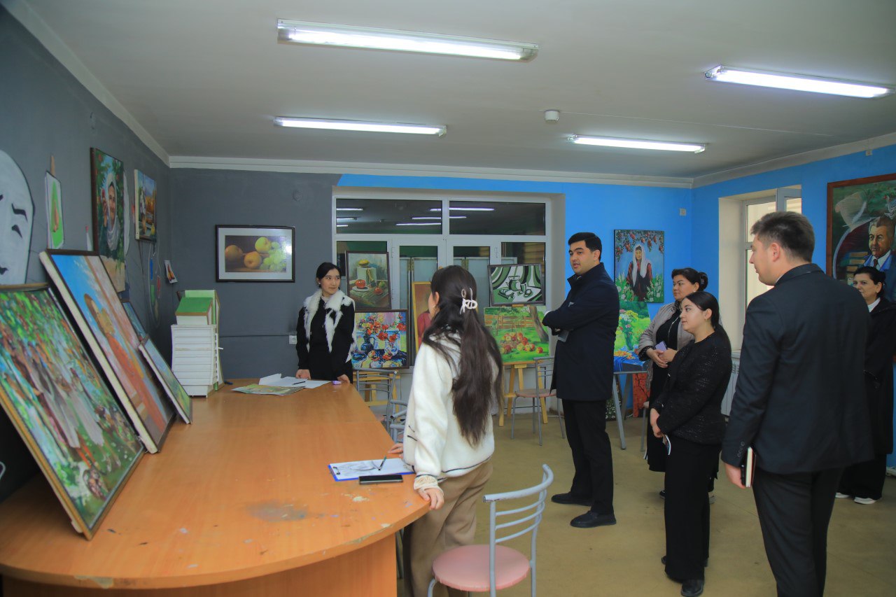 Ishchi guruh institut faoliyati bilan tanishdi: art gallery, ta’lim jarayonlari, sport majmualari va TTJ holati o‘rganildi