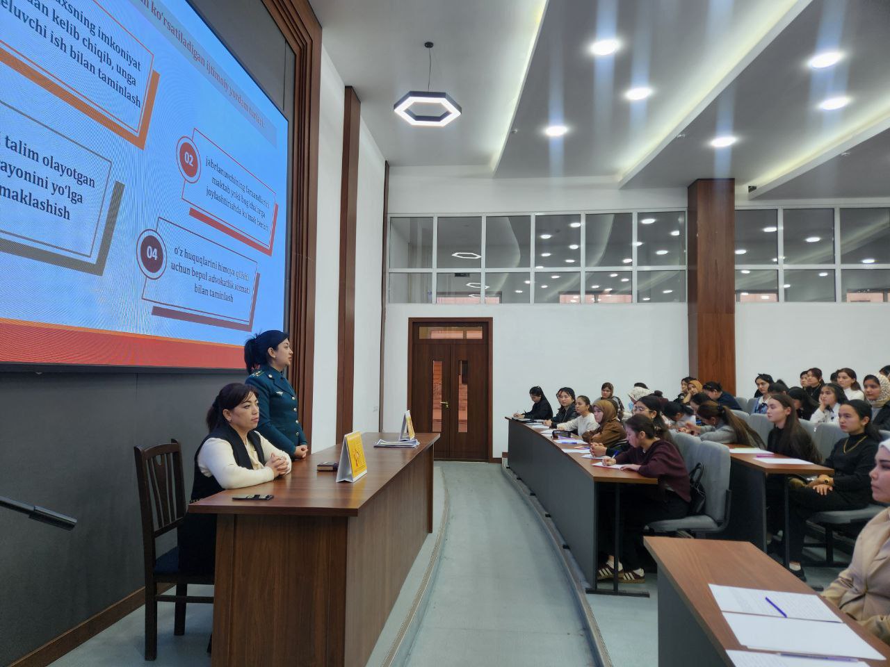 Namangan davlat pedagogika institutida “Zo‘ravonliksiz 16 kun” xalqaro loyihasi doirasida Pedagogika fakulteti talaba qizlari uchun davra suhbati tashkil etildi.