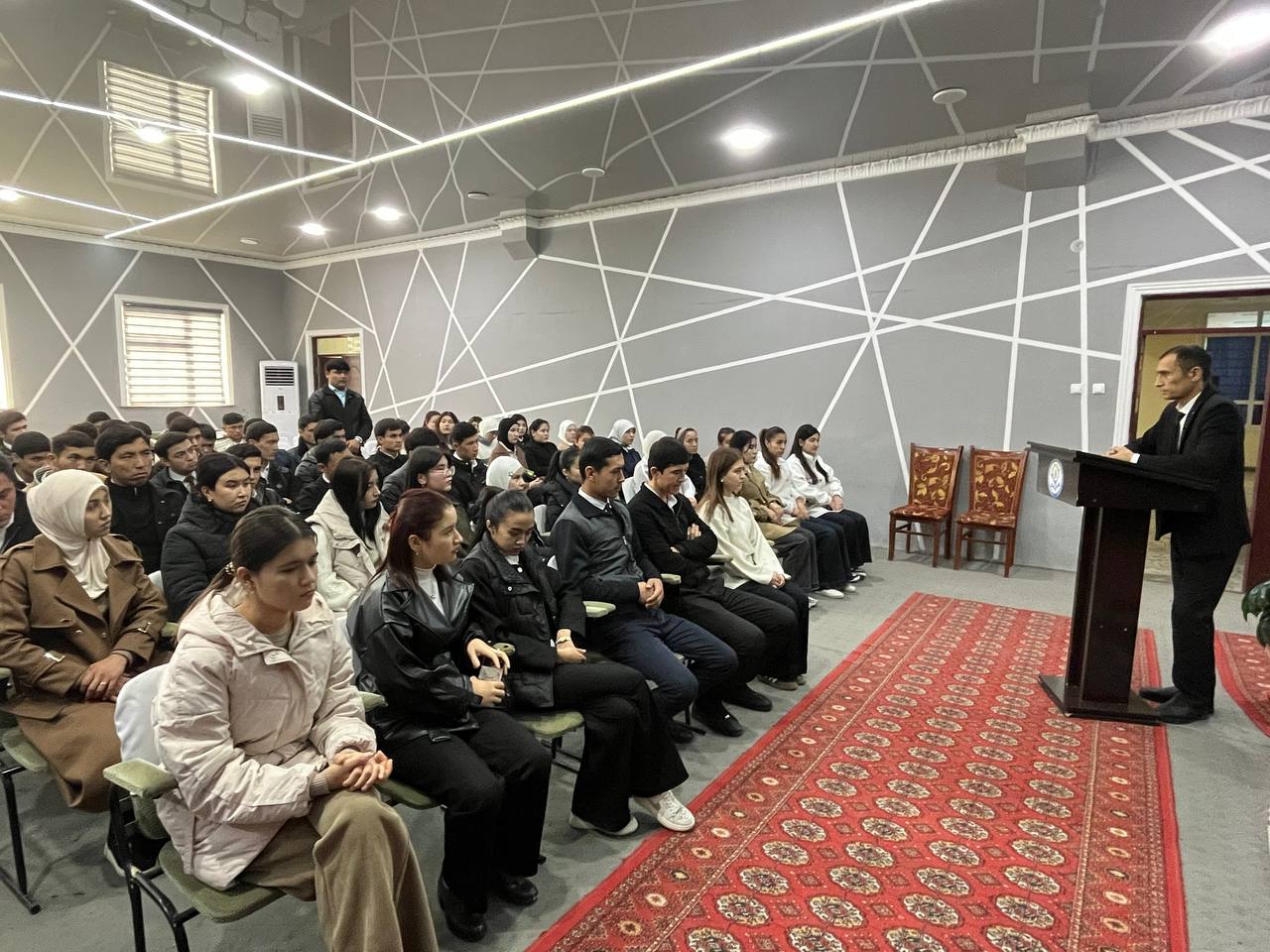 “Konstitutsiyaning 1-moddasi mazmuni” mavzusidagi huquqiy seminar o'tkazildi