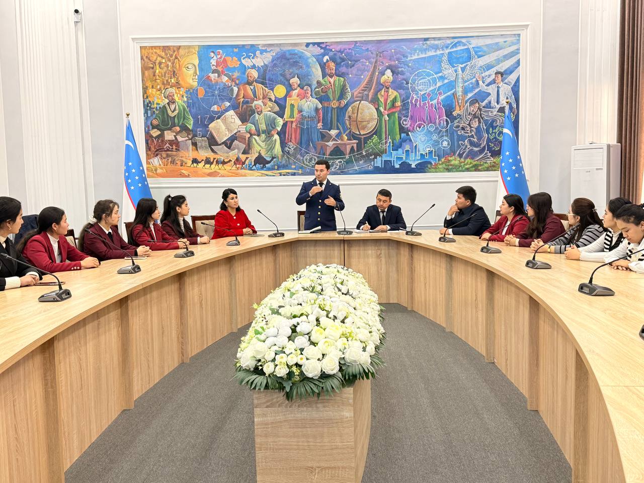 8 dekabr — O‘zbekiston Respublikasi  Konstitutsiyasi qabul qilingan kun