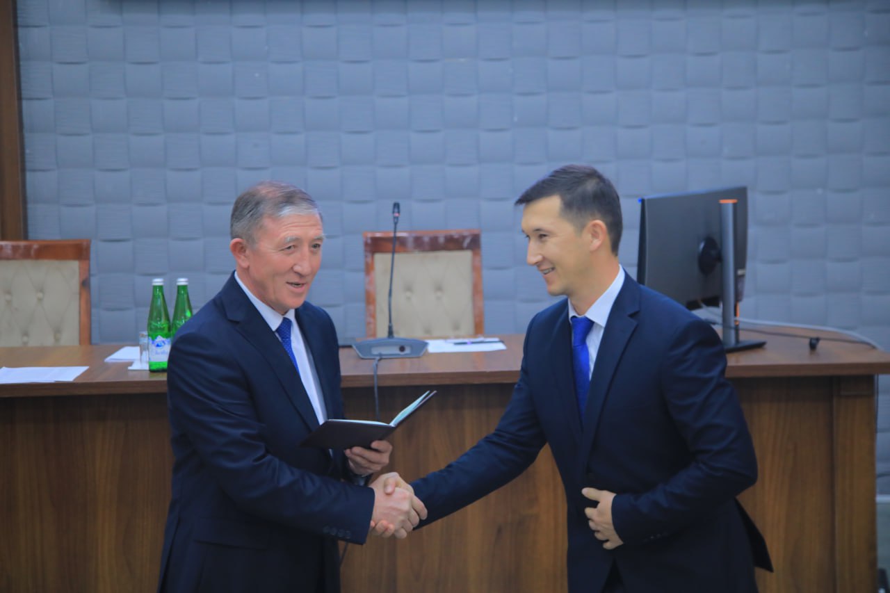 Ilmiy darajaga erishgan ustozlar taqdirlandi