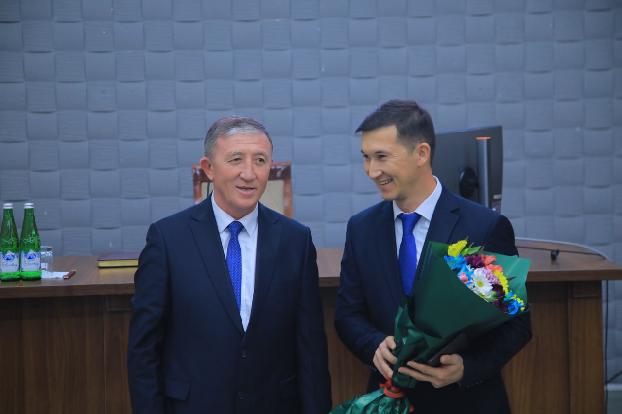 Ilmiy darajaga erishgan ustozlar taqdirlandi