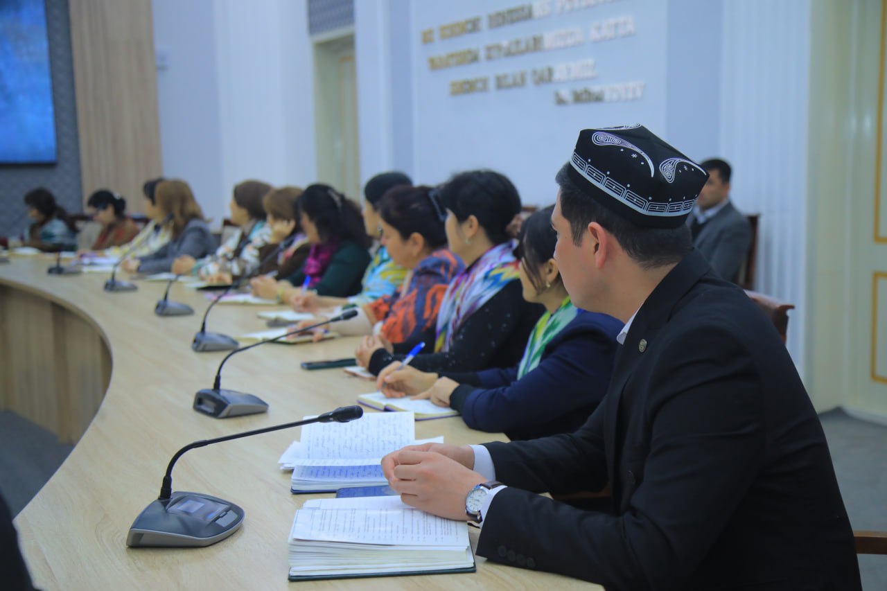 Namangan davlat pedagogika instituti rahbar va xodimlari hamda professor-oʻqituvchilari navbatdagi "Siyosiy-ma’rifat soati"da ishtirok etdi.