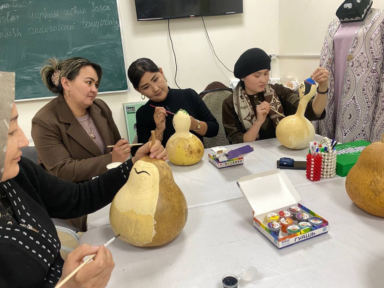 “Yosh hunarmandlar” toʼgaragida jonlangan ertak qahramonlari