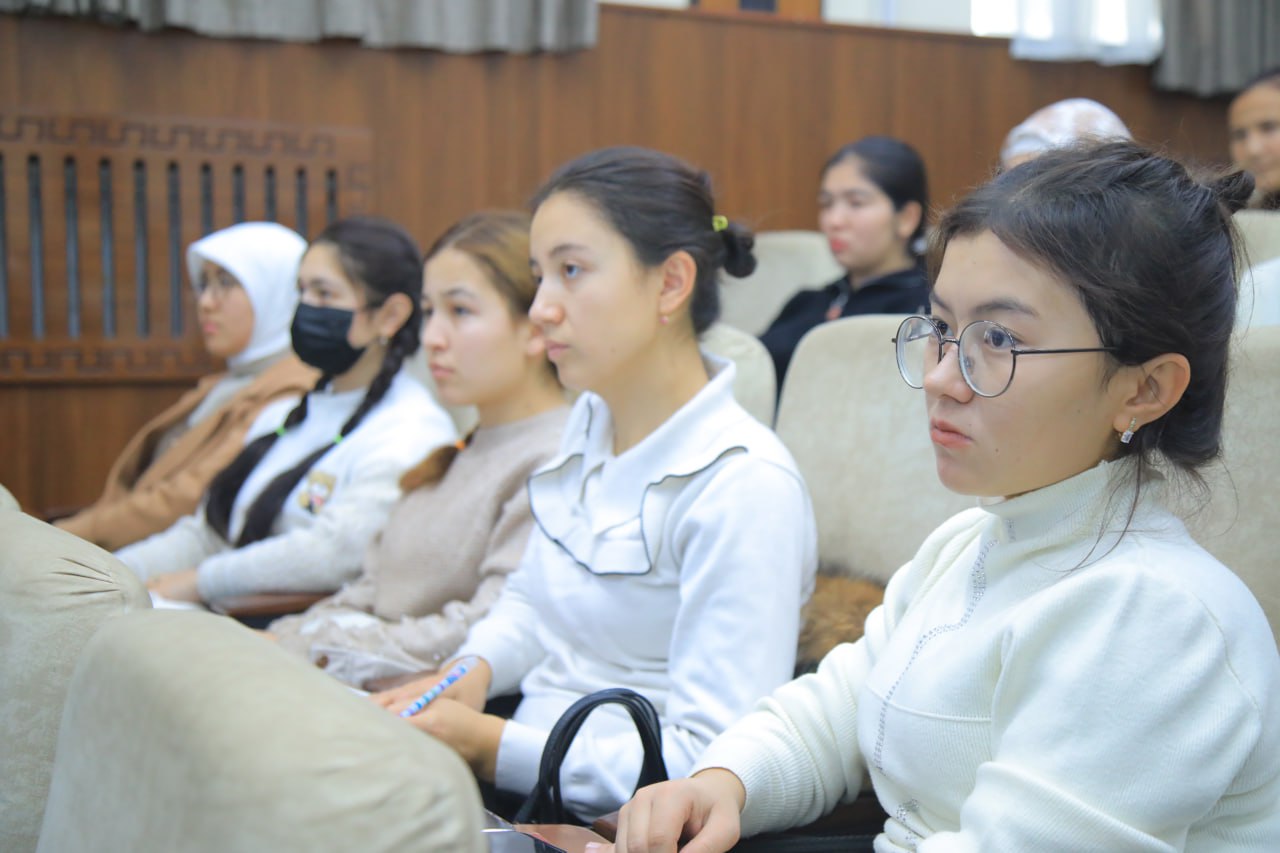 “Yosh targʻibotchilar” tomonidan giyohvandlik hamda narkojinoyatlarning salbiy oqibatlari yuzasidan targ'ibot tadbiri o'tkazildi.
