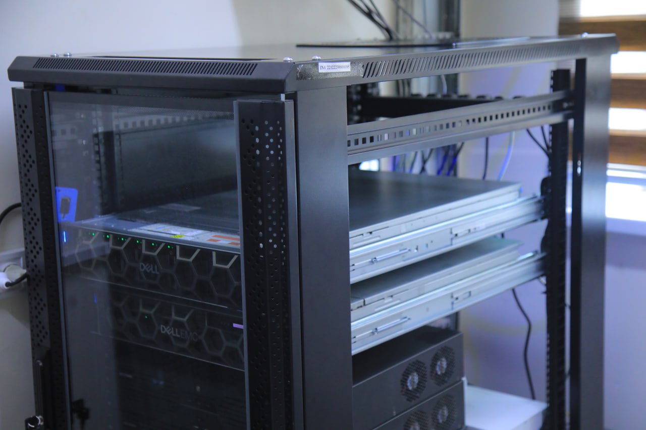 SUN'IY INTELLEKT ASOSIDAGI SERVER CLUSTERI ISHGA TUSHIRILDI