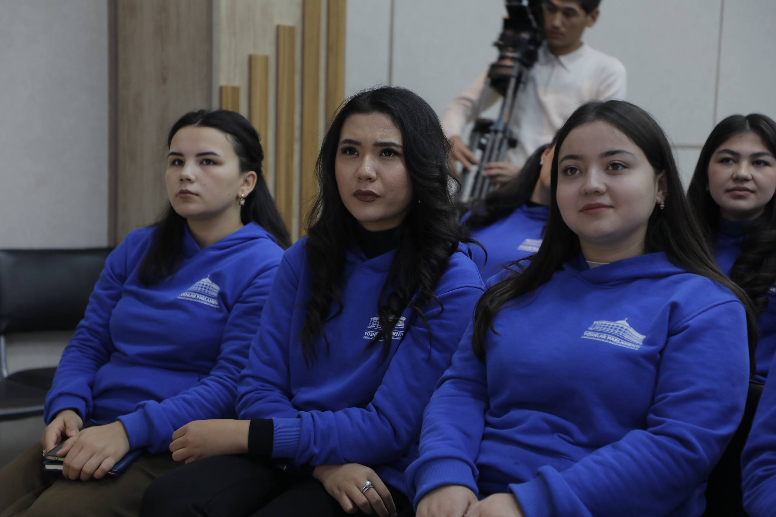 “Parlament maktabi” — yosh siyosatchilar uchun amaliy bilim va tajriba maydoni