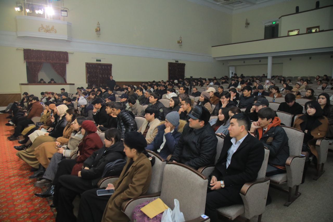 IQTIDOR VA MAHORAT NAMOYISHI TEATR SAHNASIDA!