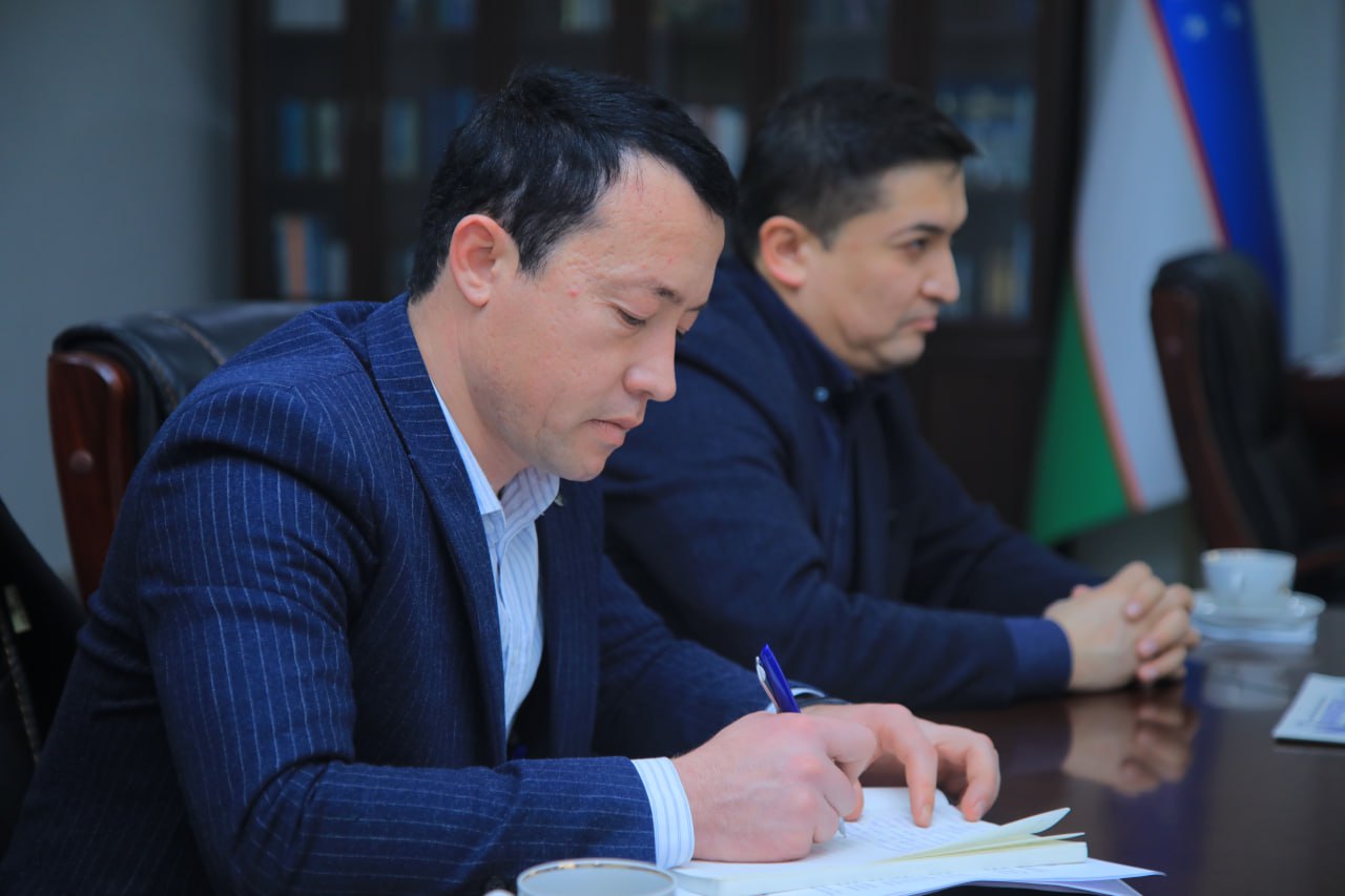 TA’LIM TARAQQIYOTI YO‘LIDAGI MUHIM MULOQOT