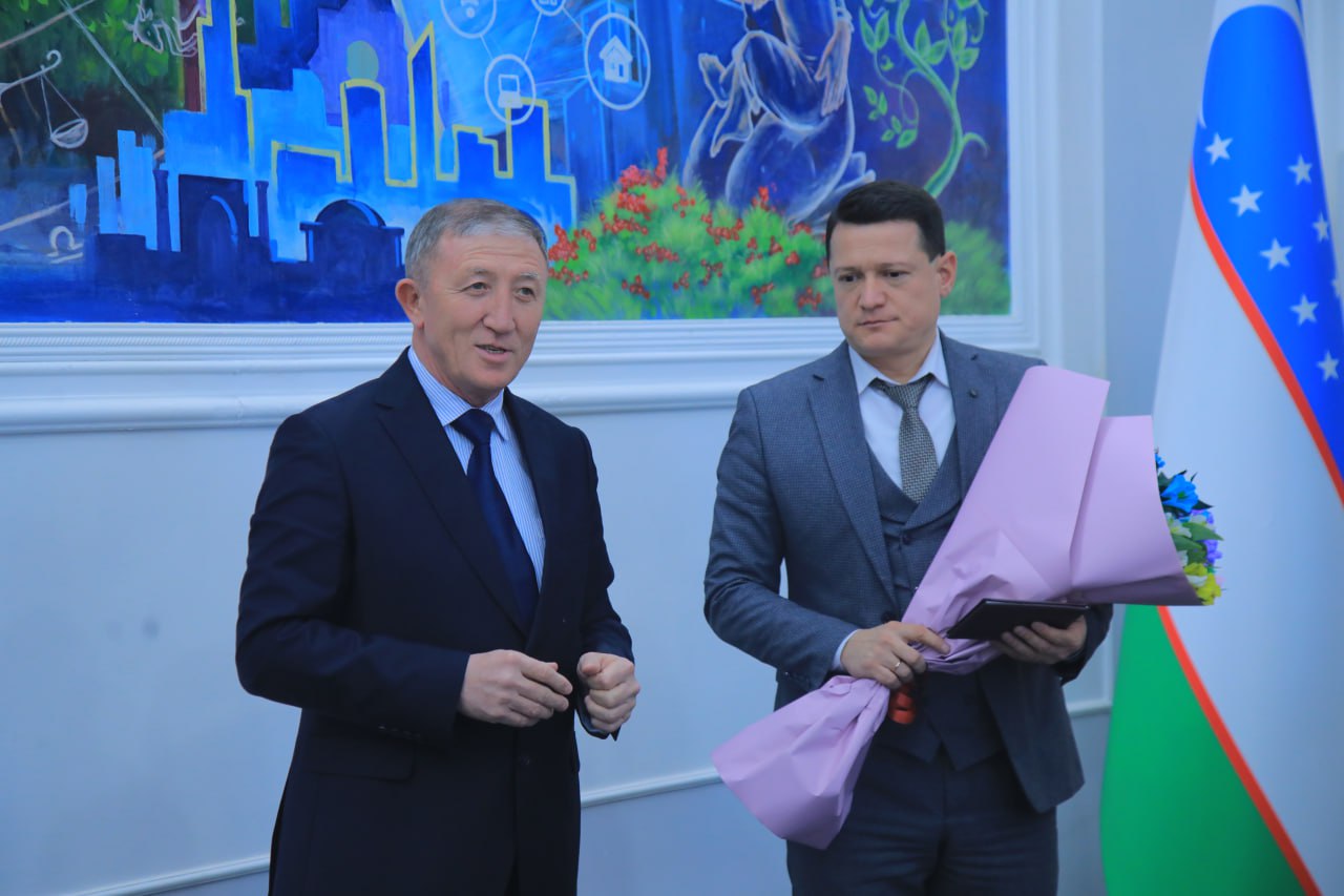 Namangan davlat pedagogika instituti o'qituvchi va talabalariga ilmiy daraja hamda tanlov natijalarini tasdiqlovchi diplomlar topshirildi...