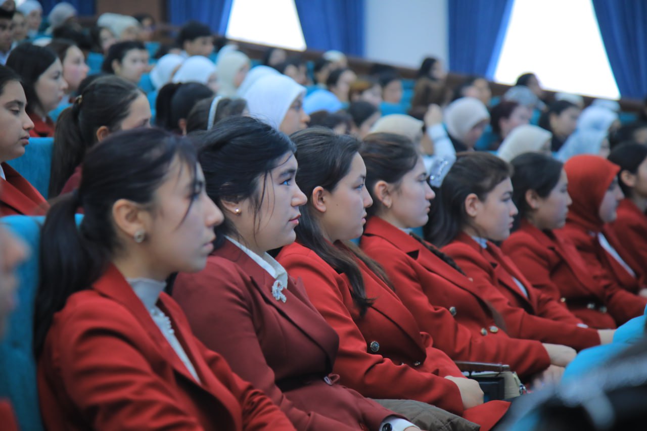 "KELAJAK SOATI" RUKNI OSTIDA "MA'RIFAT DARSI" O'TKAZILDI